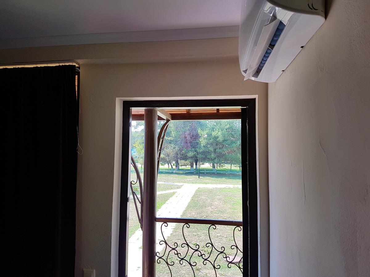 Guest House Black Sea Pizunda Exterior photo