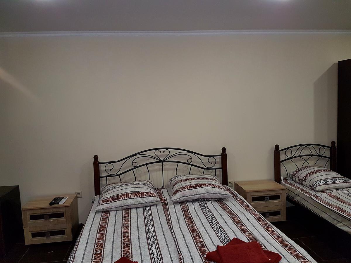 Guest House Black Sea Pizunda Exterior photo